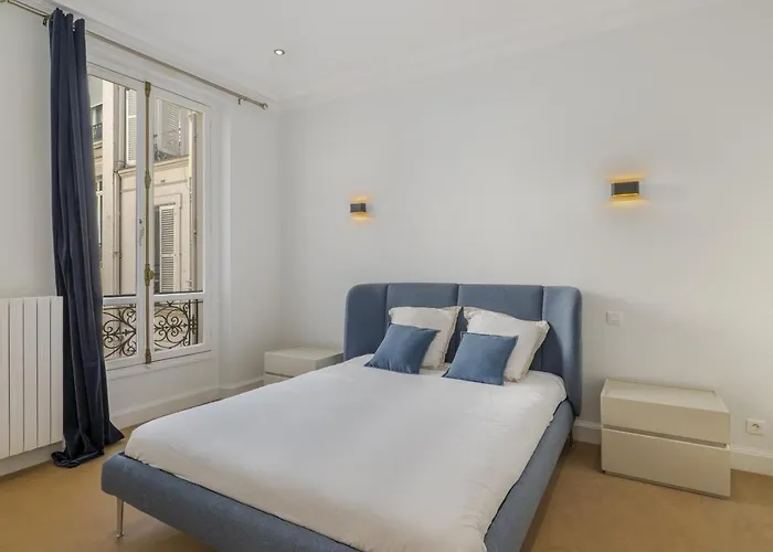 Luxury 5 Bed - Opposite Arc De Triomphe * Paris