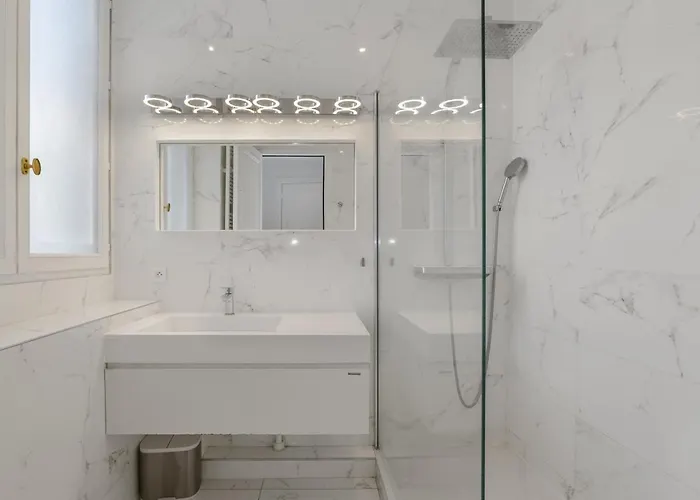 Luxury 5 Bed - Opposite Arc De Triomphe Daire *