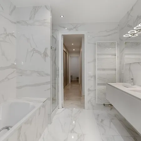 Luxury 5 Bed - Opposite Arc De Triomphe פריז