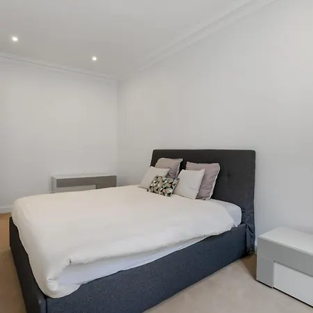 Luxury 5 Bed - Opposite Arc De Triomphe דירה *