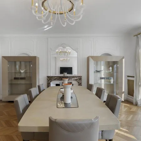 דירה Luxury 5 Bed - Opposite Arc De Triomphe פריז