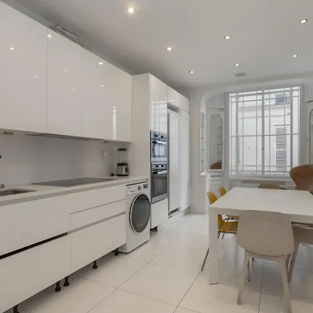 Luxury 5 Bed - Opposite Arc De Triomphe * פריז