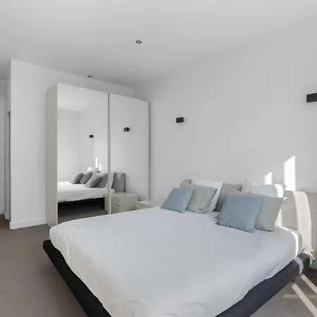 Luxury 5 Bed - Opposite Arc De Triomphe