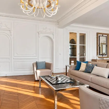 Luxury 5 Bed - Opposite Arc De Triomphe