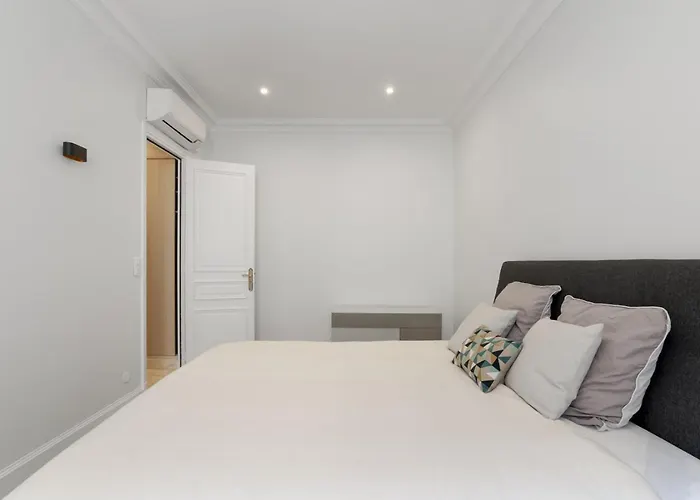 Luxury 5 Bed - Opposite Arc De Triomphe * Paris