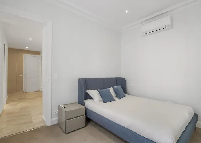 Luxury 5 Bed - Opposite Arc De Triomphe