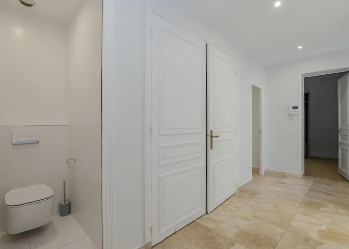 Luxury 5 Bed - Opposite Arc De Triomphe Apartmán Paříž
