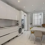 Luxury 5 Bed - Opposite Arc De Triomphe * 파리