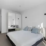 Luxury 5 Bed - Opposite Arc De Triomphe