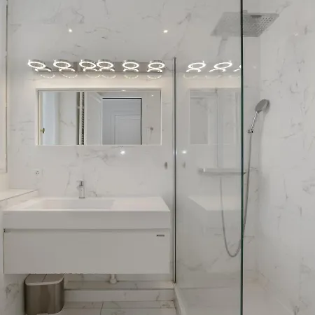 Luxury 5 Bed - Opposite Arc De Triomphe 아파트 *